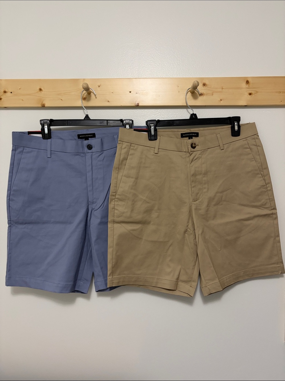Banana Republic Men’s Flat Front Shorts — Light Blue & Khaki
